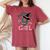 9歳の誕生日 魔女 ピンクとグリーン 9歳の誕生日 女の子 レディースオーバーサイズコンフォートTシャツ Crimson 9歳の誕生日 魔女 ピンクとグリーン 9歳の誕生日 女の子 レディースオーバーサイズコンフォートTシャツ Crimson