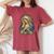 聖母マリアの祈りの肖像画 神聖な花の祈りのアート レディースオーバーサイズコンフォートTシャツ Crimson 聖母マリアの祈りの肖像画 神聖な花の祈りのアート レディースオーバーサイズコンフォートTシャツ Crimson