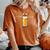 ビールをすすめるねこ 猫 ビール Cat Beer 日本語バージョン レディースオーバーサイズコンフォートTシャツ Yam ビールをすすめるねこ 猫 ビール Cat Beer 日本語バージョン レディースオーバーサイズコンフォートTシャツ Yam