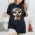 花柄クラウン付きのかわいいミーアキャット レディースオーバーサイズコンフォートTシャツ 黒 花柄クラウン付きのかわいいミーアキャット レディースオーバーサイズコンフォートTシャツ 黒