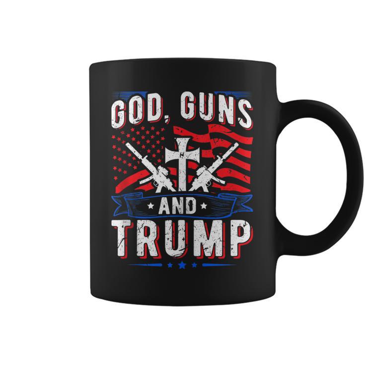 God Guns And Trump Donald Trump Admitedor Regalos In Mangas Taza de café