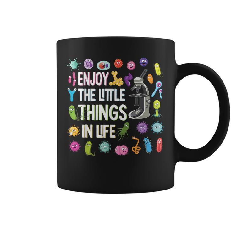 Profitez Des Petites Choses De Laie En Microbiologie Amusante Tasse