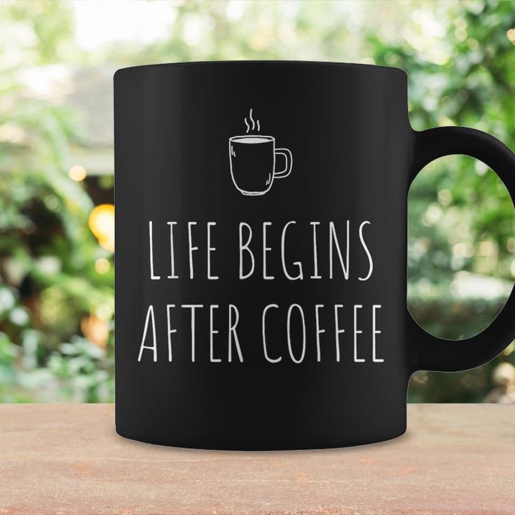 Life Begins After Coffeeコーヒーの後に人生が始まる 遅起き族はナマケモノが好き コーヒー コーヒーマグ ギフトのアイデア