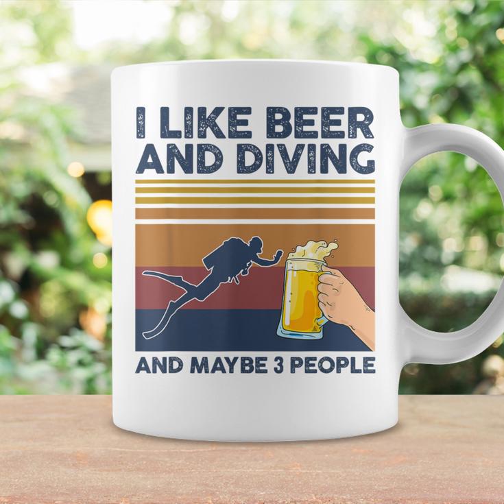 I Like Beer And Diving And Maybe 3 People 面白いギフト コーヒーマグ ギフトのアイデア