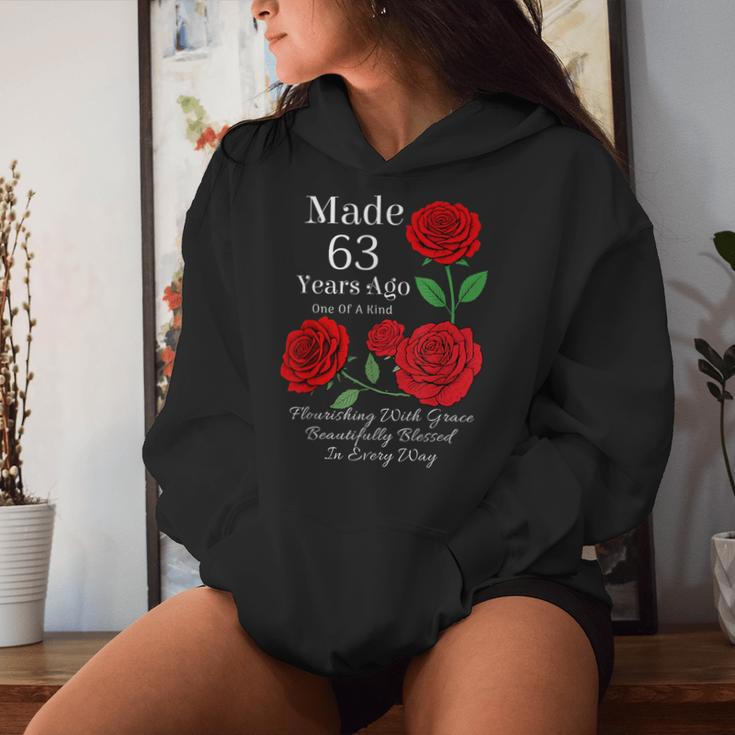 63年前に作られたバラの花 63歳 63歳の誕生日 レディースパーカー 彼女への贈り物