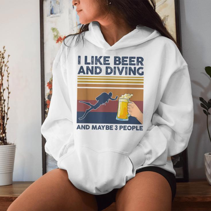I Like Beer And Diving And Maybe 3 People 面白いギフト レディースパーカー 彼女への贈り物