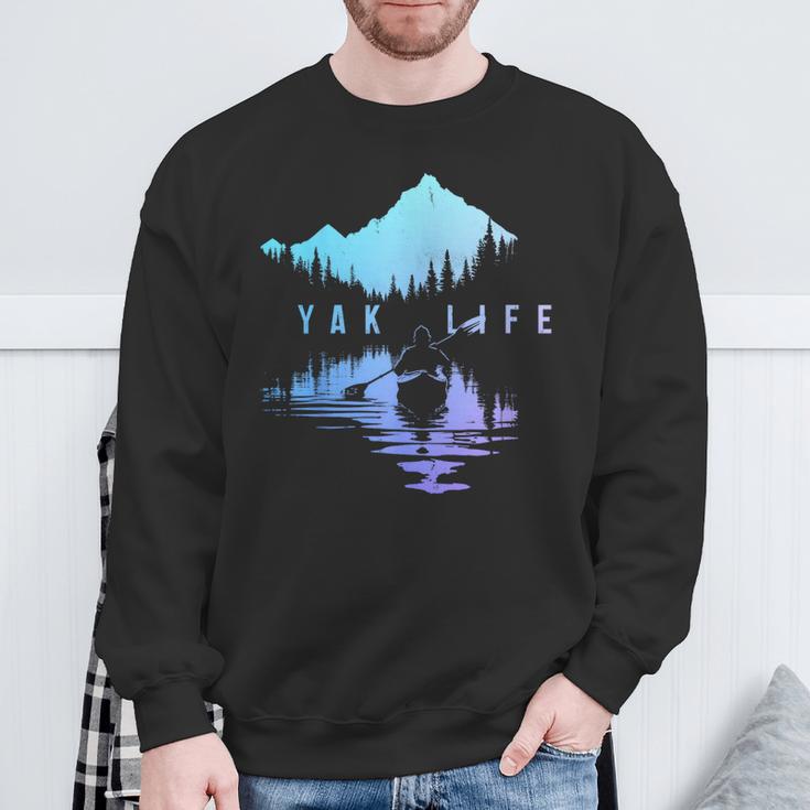 Kayak Kayak Vintage Mountains Canoe Kayak Sweatshirt Gifts for Old Men