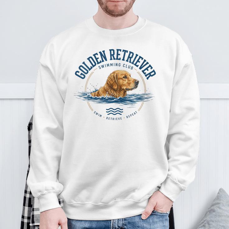 Women's Golden Retriever Swimming Sweatshirt Gifts for Old Men Women's Golden Retriever Swimming Sweatshirt Gifts for Old Men