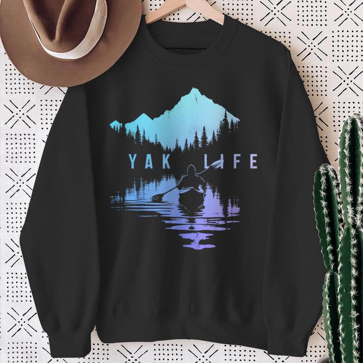 Kayak Kayak Vintage Mountains Canoe Kayak Sweatshirt Gifts for Old Women