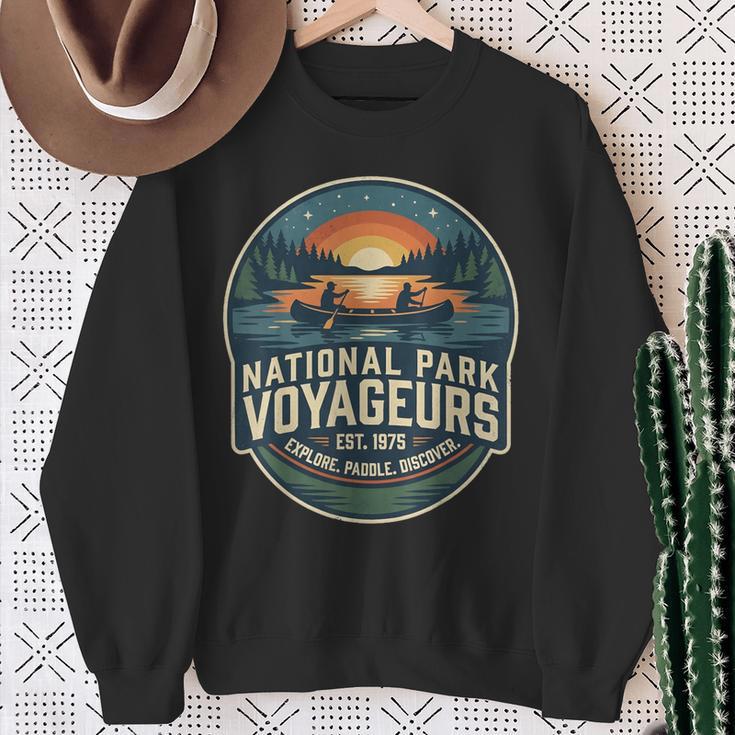 National Park Voyageurs Retro Sunset Canoe Paddling Badge Sweatshirt Gifts for Old Women
