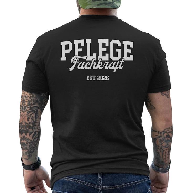 Pflege Fachkraft Est 2026 Pfleger Abschluss Pflegefachkraft T-Shirt mit Rückendruck