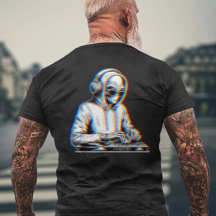 Alien Dj Edm Musique Ovni Avec Lunettes Deoleil Raver T-shirt imprimé au dos Cadeaux pour les vieillards