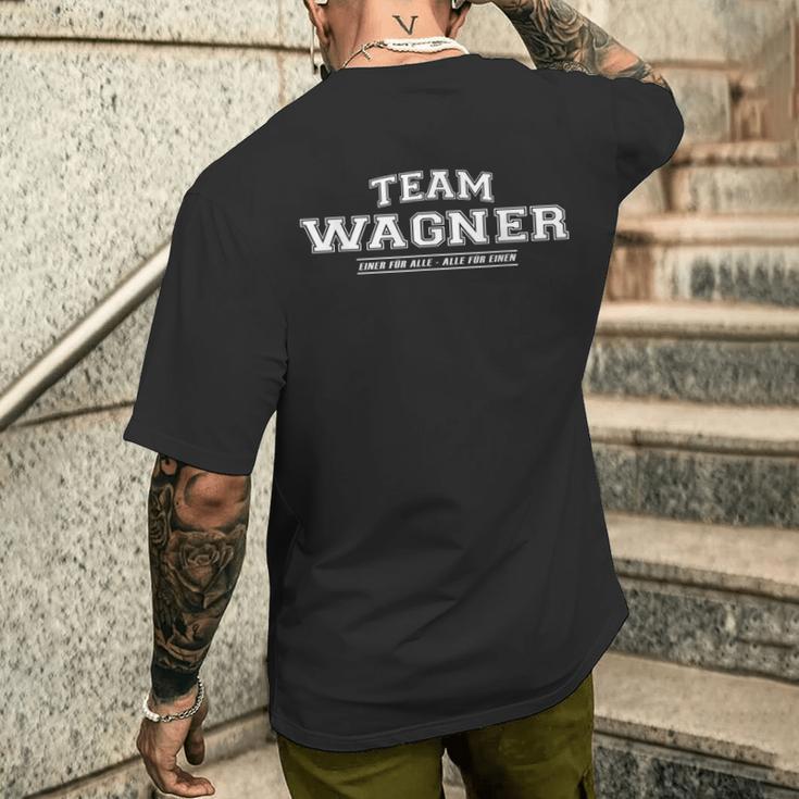Stolze Familie Nachname Geschenk T-Shirt mit Rückendruck Geschenke für Ihn