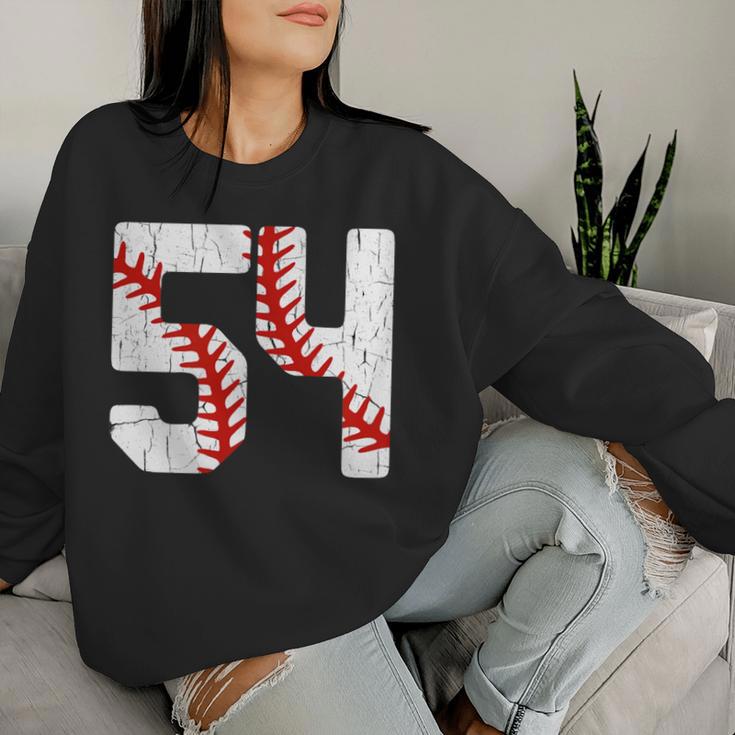 野球選手 ジャージ 番号54 54 Proud Baseball Mom Dad レディーススウェットシャツ 彼女への贈り物