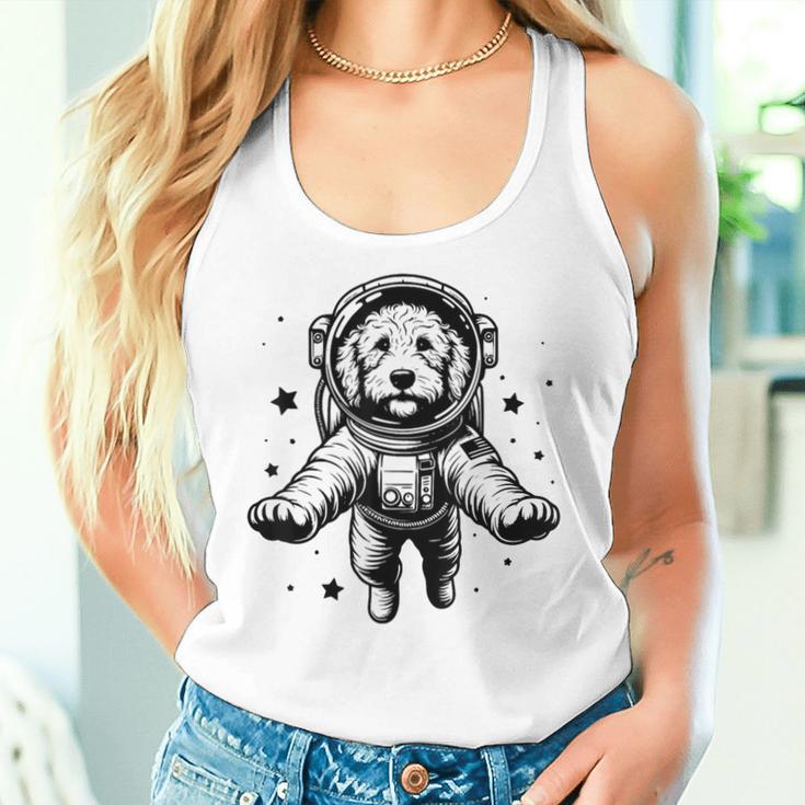 Dog Dad Mompace 宇宙飛行士ゴールデンドゥードル レディースタンクトップ 彼女への贈り物