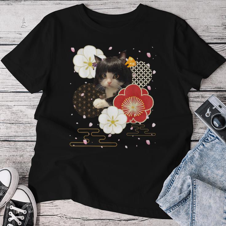 ボブキャット ウィッグ カツラ おかっぱ 猫 日本 和風 美しい 花 猫ミーム レディースTシャツ 面白い贈り物