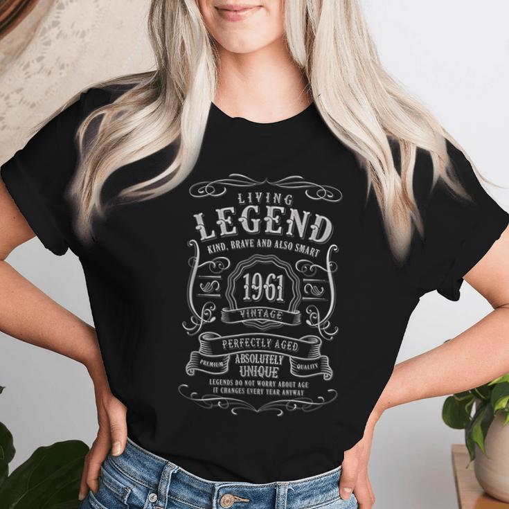 60Th Birthday Kind Brave And Alsomartintage 1961 レディースTシャツ 彼女への贈り物