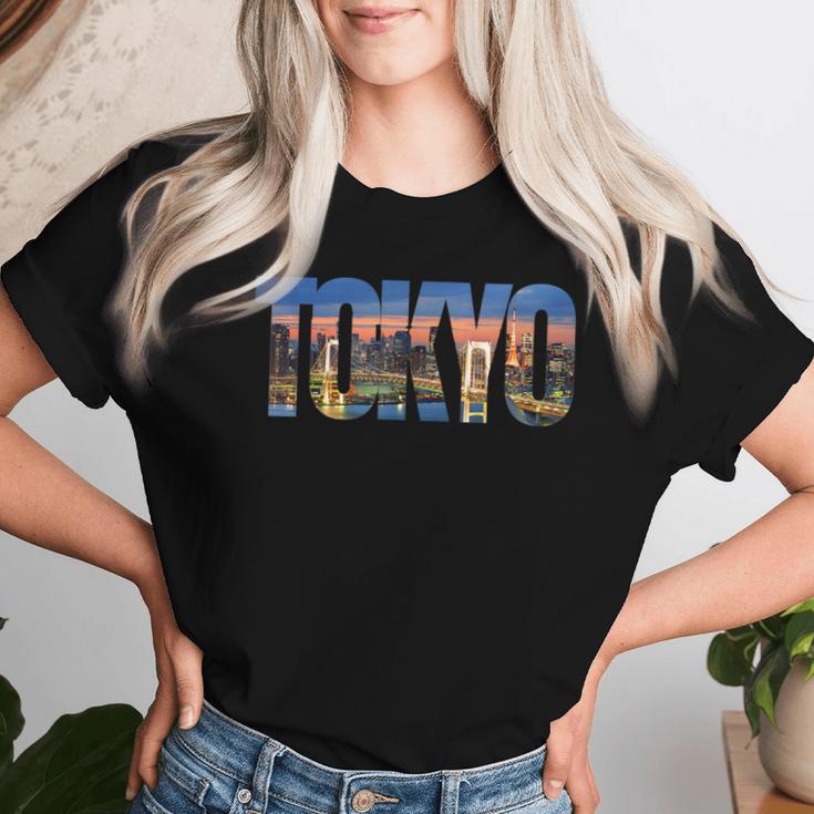 Tokyokyline Rainbow Bridge Tokyo Tower Tokyo Night レディースTシャツ 彼女への贈り物