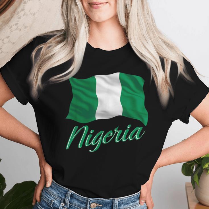 ナイジェリア 国旗 愛国的 アフリカ 男性 女性 キッズ ナイジェリア レディースTシャツ 彼女への贈り物