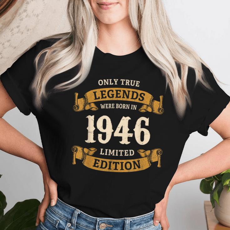 ヴィンテージ 1946 ギフト 男性 女性 長寿祝い 1946年生まれ ユニークな誕生日プレゼント レディースTシャツ 彼女への贈り物