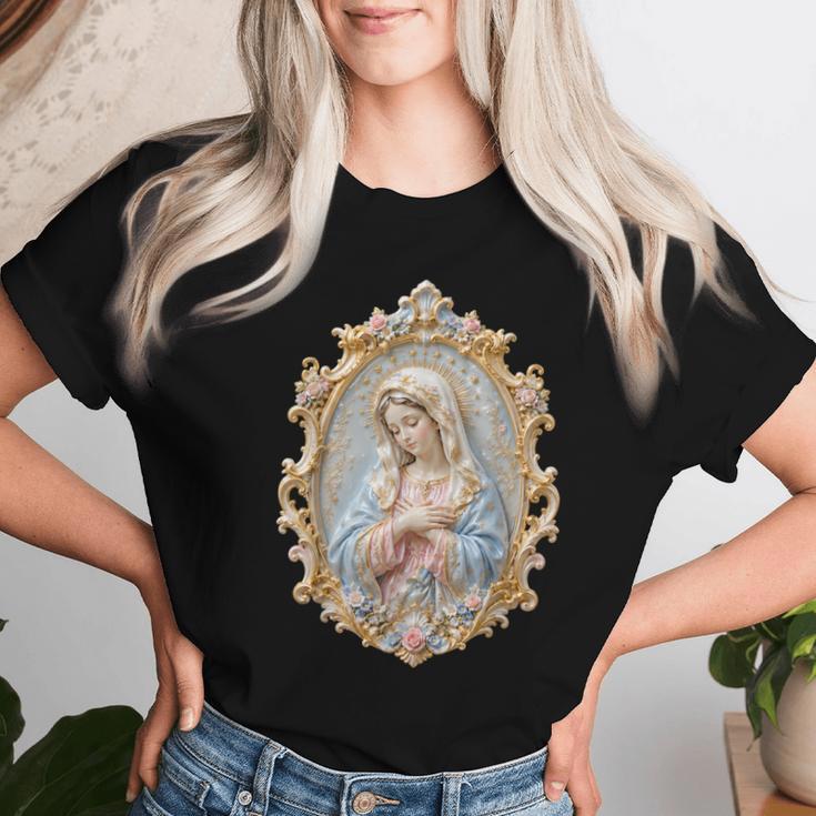 聖母マリア カトリック 祈り 花柄 神聖なアイコン 肖像画 レディースTシャツ 彼女への贈り物