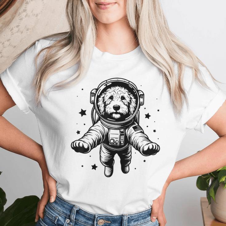 Dog Dad Mompace 宇宙飛行士ゴールデンドゥードル レディースTシャツ 彼女への贈り物