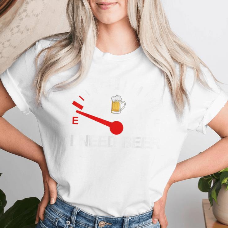 I Need A Beer おもしろ飲料燃料走行距離計 I Need Beer レディースTシャツ 彼女への贈り物