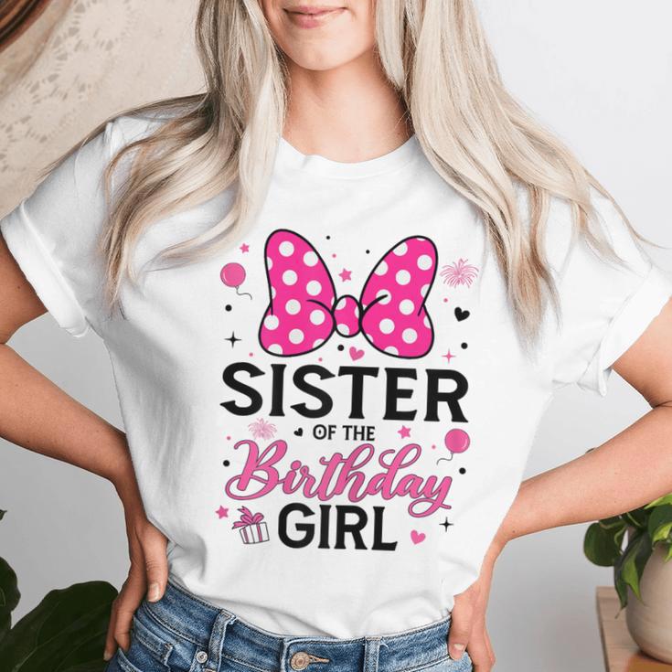 Sister Of The Birthday Girl Cute Pink Bow Family Matching Women T-shirt Gifts for Her