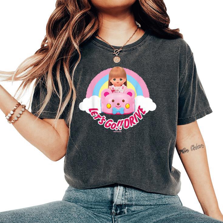 メルちゃん くまさんカーでlet's Go Drive  〜Under The Rainbow〜【片面プリント】 レディースオーバーサイズコンフォートTシャツ