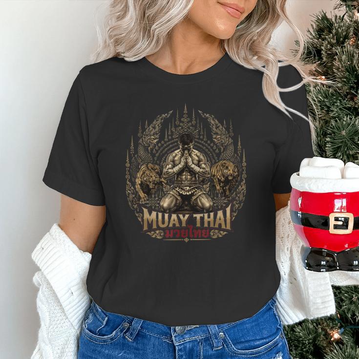Muay Thai Clinch Vintage Thai Boxing Fighter Art Unisex T-Shirt
