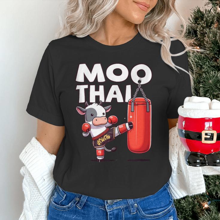 Muay Thai Moo Thai Thai Boxing For Youth Muay Thai Cow Unisex T-Shirt