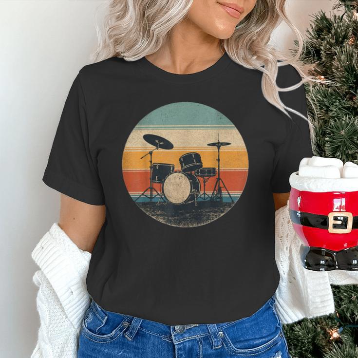 Vintage Drum Kit Silhouette Retro Music Unisex T-Shirt Vintage Drum Kit Silhouette Retro Music Unisex T-Shirt