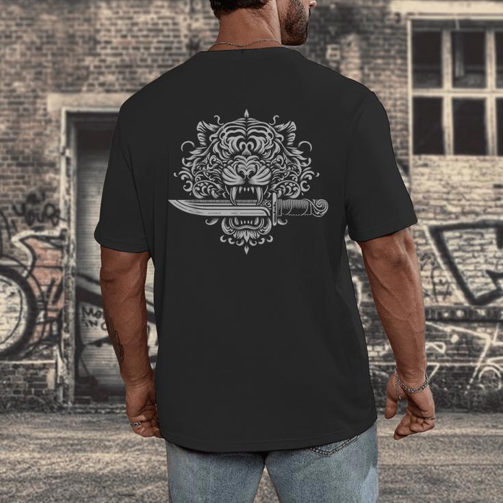 Sak Yant Muay Thai MMA Tattoo Tiger Head Knife Martial Art Men's Back Print T-Shirt Sak Yant Muay Thai MMA Tattoo Tiger Head Knife Martial Art Men's Back Print T-Shirt