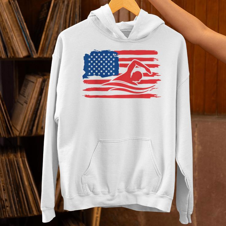 Vintage American Flag Swim Team Swimmer Funny Swimming Gift Unisex Hoodie