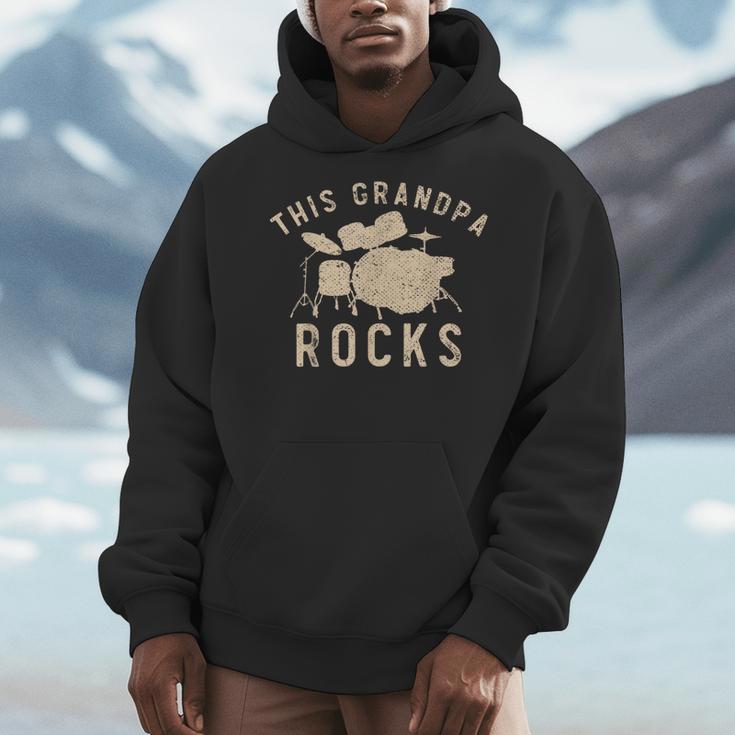 Dieser Opa Rockt Trommzeuger Drummer Musik Drum Kit Men Hoodie