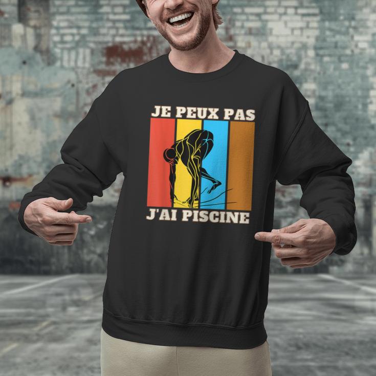 Je Peux Pas J'Ai Piscine Swimming Humour Retro Swimming Pool Men Graphic Sweatshirt Je Peux Pas J'Ai Piscine Swimming Humour Retro Swimming Pool Men Graphic Sweatshirt