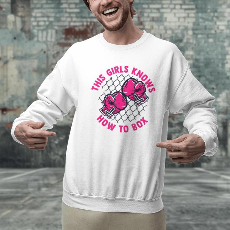 This Girl Knows How To Box Muay Thai Kickboxer Fan Boxing Men Graphic Sweatshirt