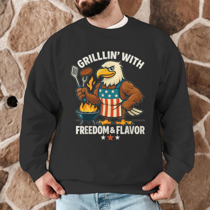Grillin’ Eagle BBQ Dad 4th Of July Father’s Day Men Graphic Sweatshirt