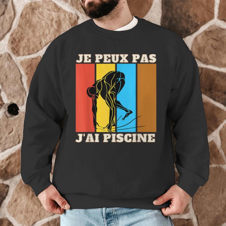 Je Peux Pas J'Ai Piscine Swimming Humour Retro Swimming Pool Men Graphic Sweatshirt Je Peux Pas J'Ai Piscine Swimming Humour Retro Swimming Pool Men Graphic Sweatshirt