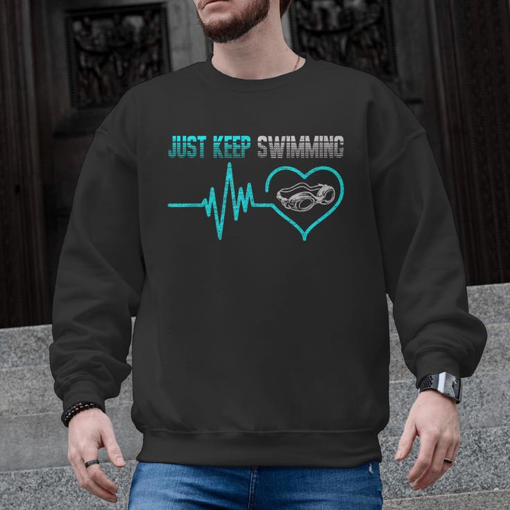 Just Keep Swimming For Swimmers Divers Diving Retro Men Graphic Sweatshirt
