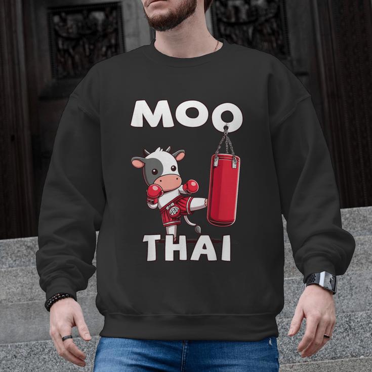 Moo Thai Muay Thai Thai Boxing For Kids Muay Thai Cow Men Graphic Sweatshirt