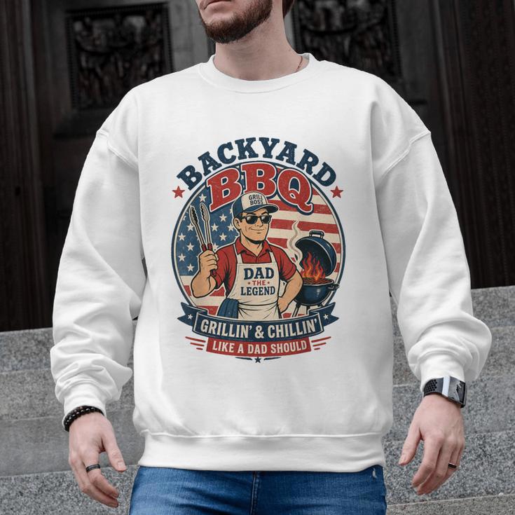 Backyard BBQ Dad Grill Boss Patriotic Fourth Of July Barbecu Men Graphic Sweatshirt