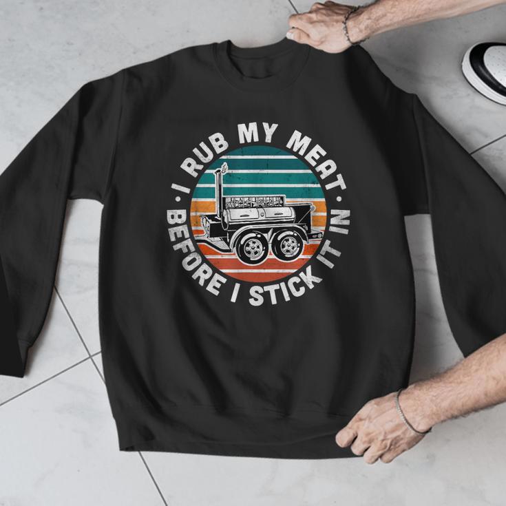 BBQ Dad Offset Smoker Pit Accessory I Rub My Meat Text Men Graphic Sweatshirt