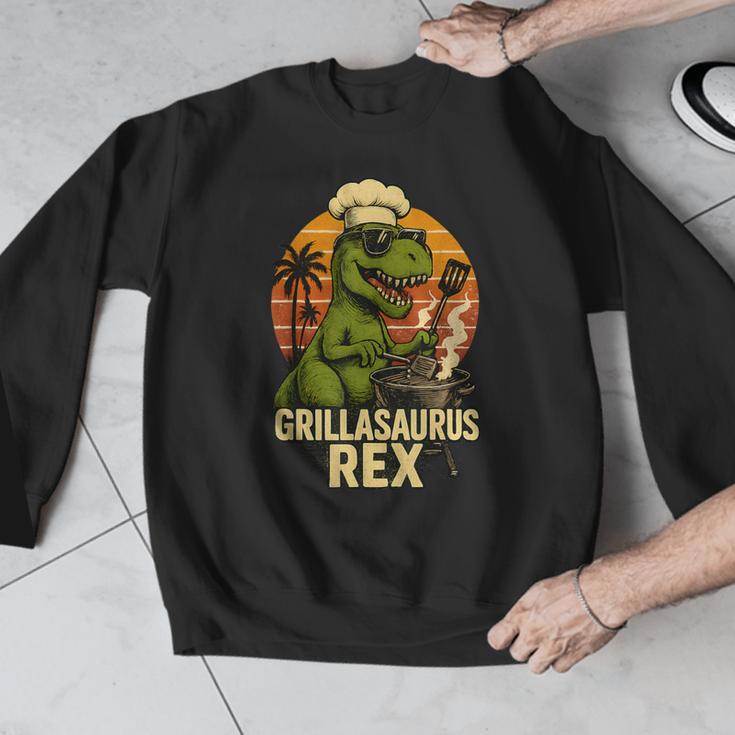 Grilling Dinosaur Grillasaurus T-Rex BBQ Dad Joke Men Graphic Sweatshirt