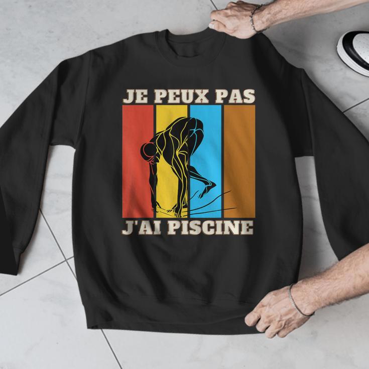 Je Peux Pas J'Ai Piscine Swimming Humour Retro Swimming Pool Men Graphic Sweatshirt Je Peux Pas J'Ai Piscine Swimming Humour Retro Swimming Pool Men Graphic Sweatshirt
