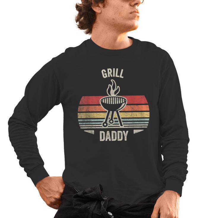 Grill Daddy BBQ Dad Retro Vintage Grilling Graphic Men's Long Sleeve T-Shirt