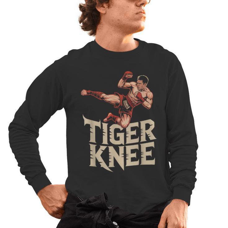 Muay Thai Fighter Tiger Knee Vintage Distressed Badge Men's Long Sleeve T-Shirt