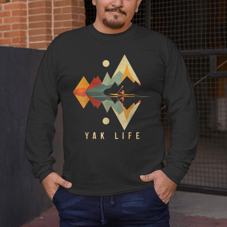 Kayak Vintage Retro Mountains Canoe Kayak Kayak Kayak Men's Long Sleeve T-Shirt
