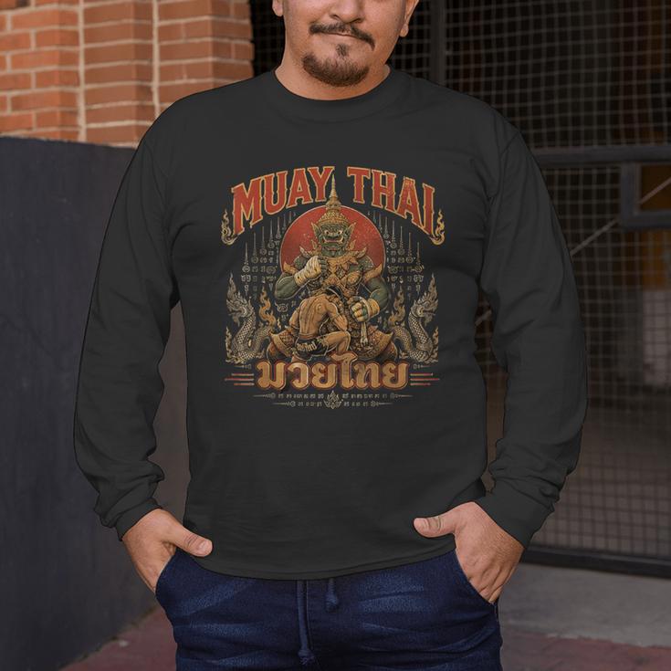 Muay Thai Life Vintage Thai Boxing Nak Muay Thai Giant Men's Long Sleeve T-Shirt