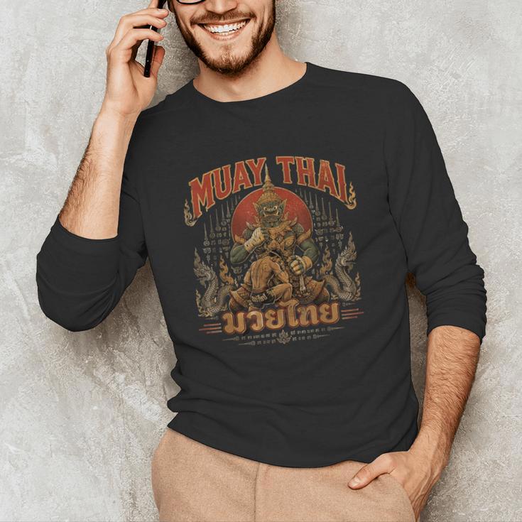 Muay Thai Life Vintage Thai Boxing Nak Muay Thai Giant Men's Long Sleeve T-Shirt